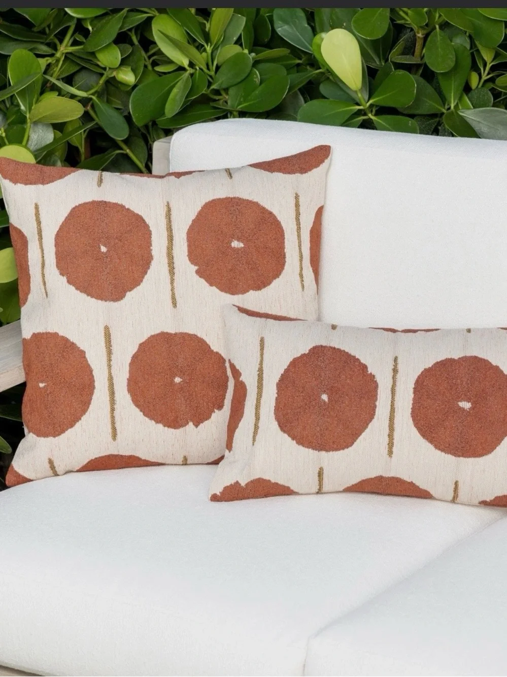 2 Elaine Smith Solstice Outdoor Pillow Set Square & Lumbar. Rt $300 2Modern